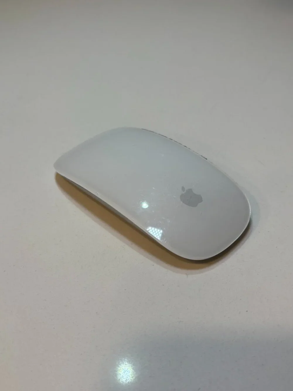 Apple Magic Mouse 2 A1657 Wireless Rechargeable Bluetooth White Silver Used